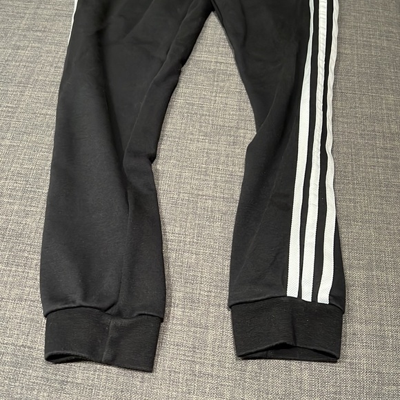Boys Adidas joggers - Picture 3 of 6